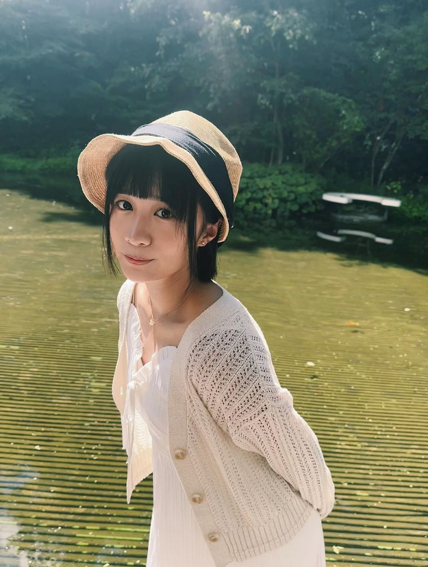 明星成長-何洛瑤-天氣之女