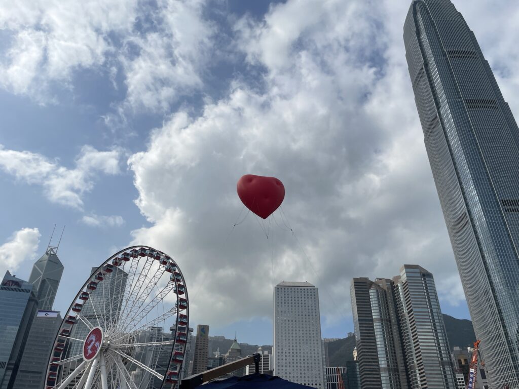 飄浮紅心-藝術裝置-打卡-快閃3