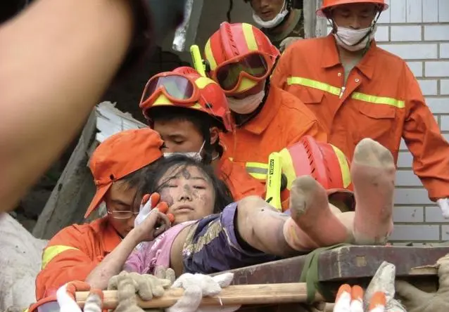 汶川地震-倖存者-感人故事-成長-截肢6