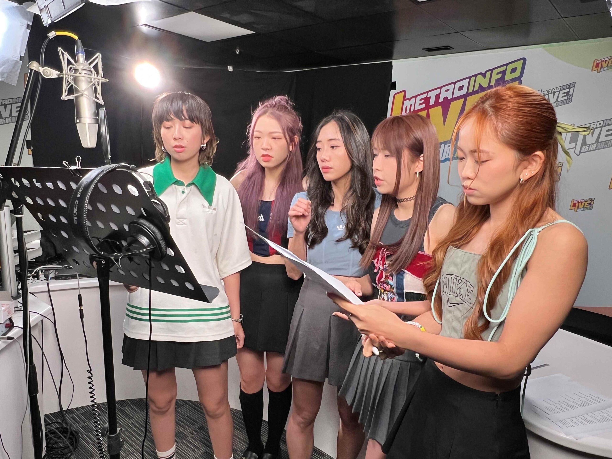 娛樂-新城廣播台歌-沿途有我