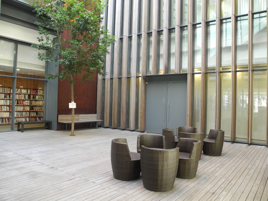 圖書館-好去處-閱讀