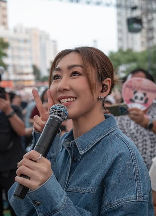 娛樂-胡定欣-放閃-公開戀情