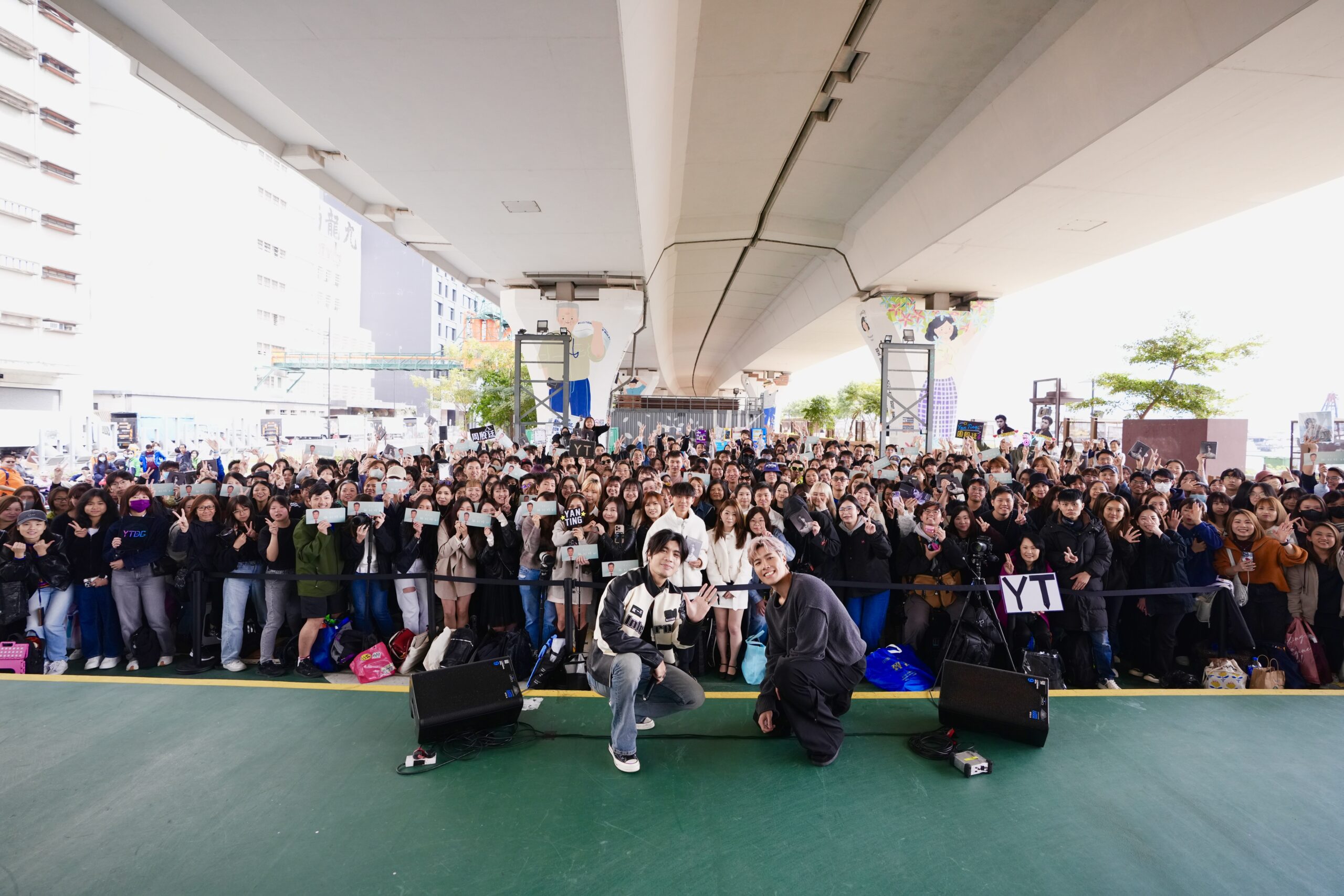 娛樂-周殷廷-觀塘busking-簽名會