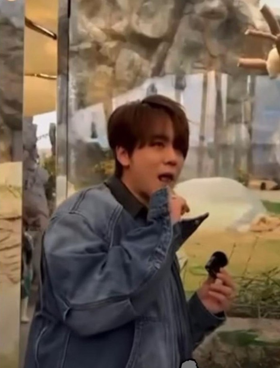 娛樂-黃秋生-姜濤-肥得可愛