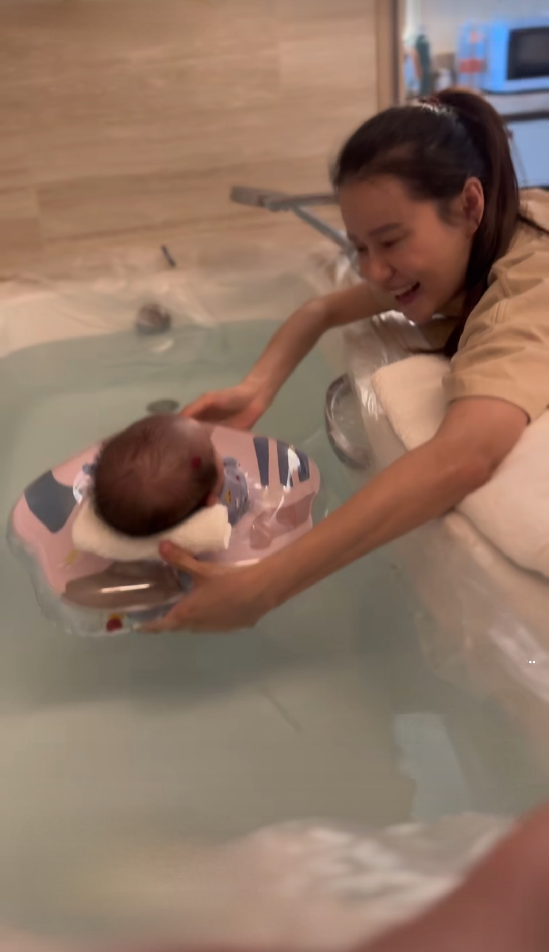 娛樂-黃翠如-蕭正楠-蕭哈哈-酒店坐月