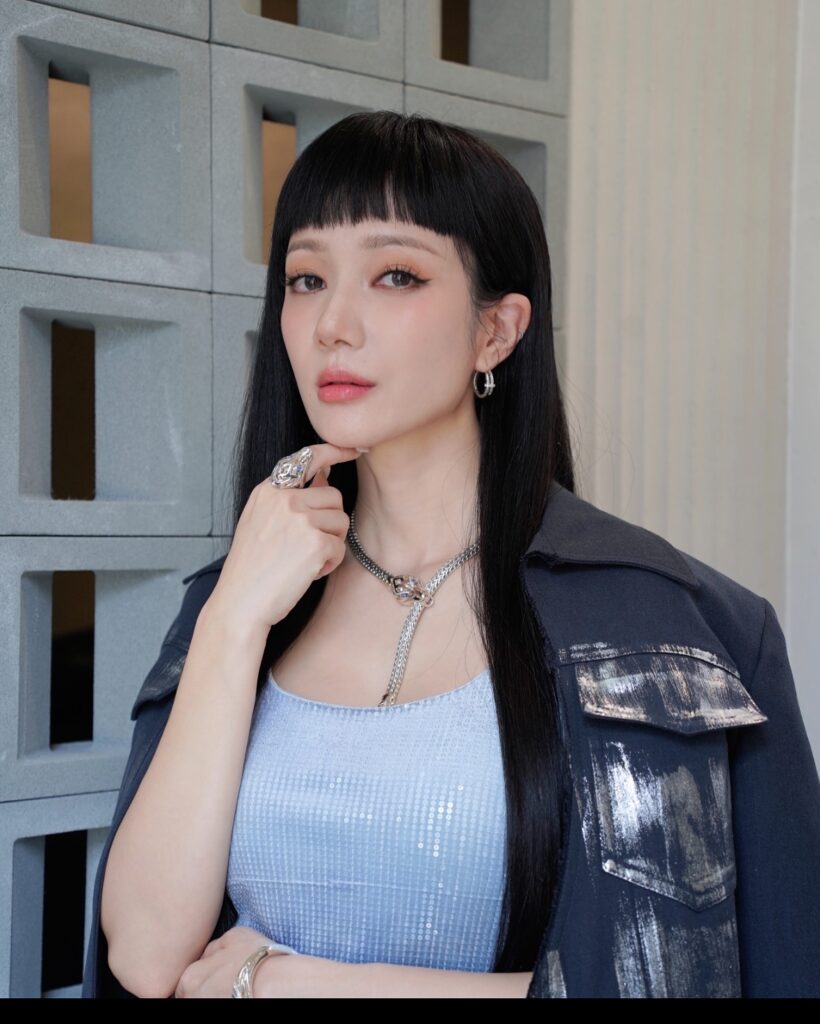 明星成長-王君馨-演員-歌手-港姐3