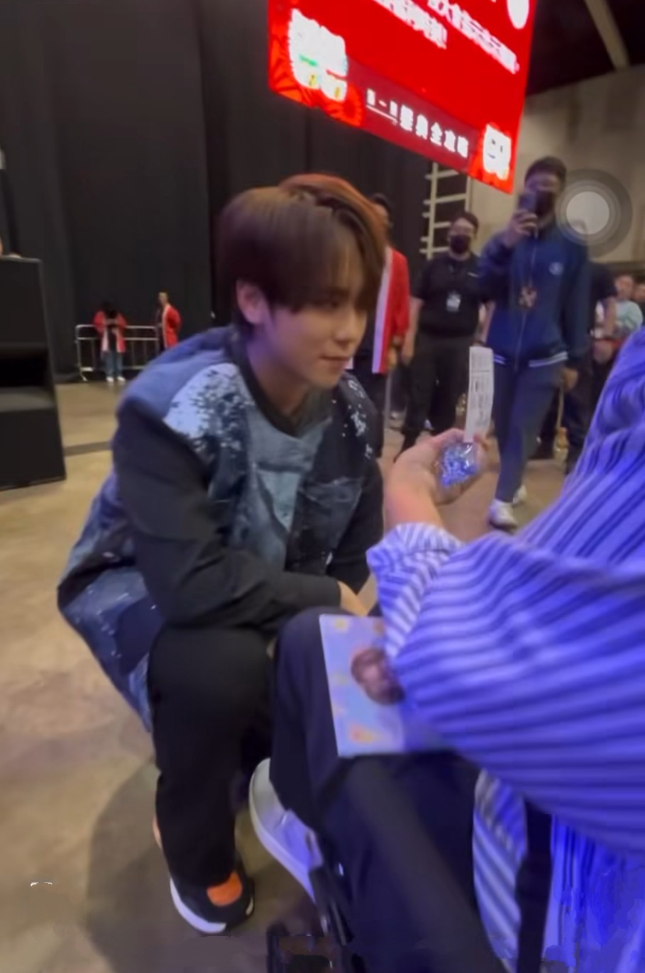 娛樂-miro見面祭-姜濤-單膝跪姜糖