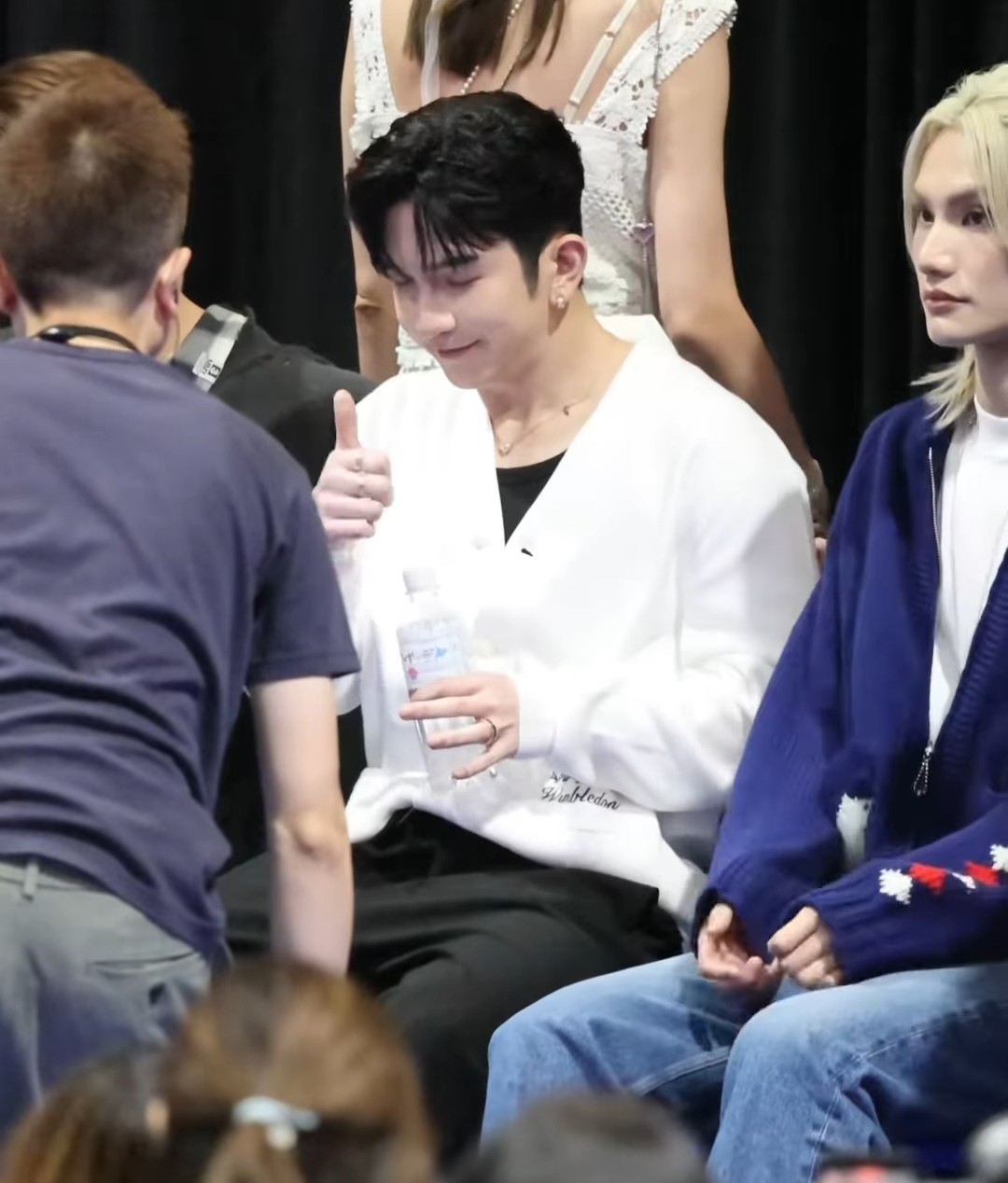 娛樂-盧瀚霆ansonlo-腰痛纏身-拒坐輪椅