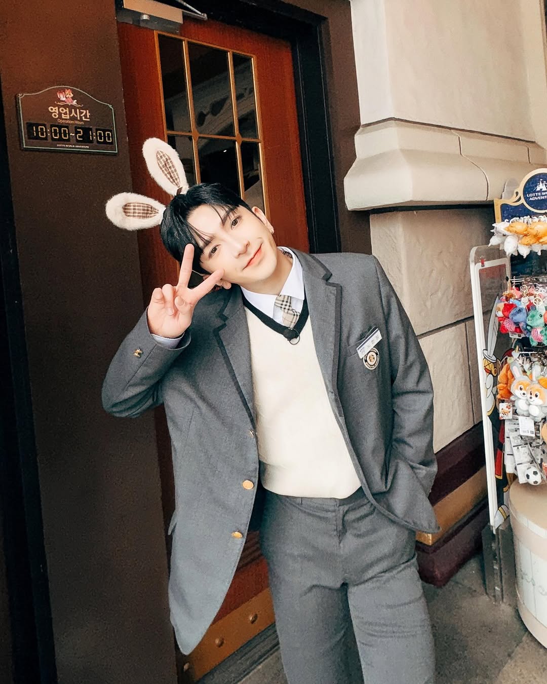 娛樂-盧瀚霆ansonlo-腰痛纏身-拒坐輪椅